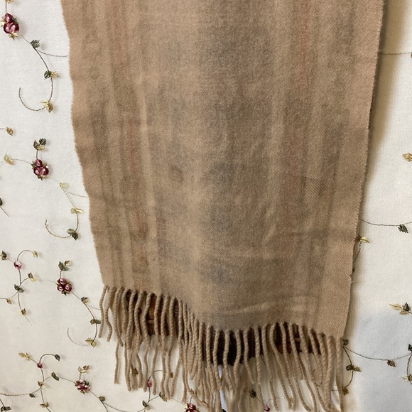 AMICALE Cashmere scarf - Picture 9 of 9